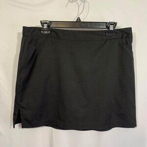 CORAL BAY woman’s golf skort. Black. Size zipper. Size 14p. Poly/spandex blend.